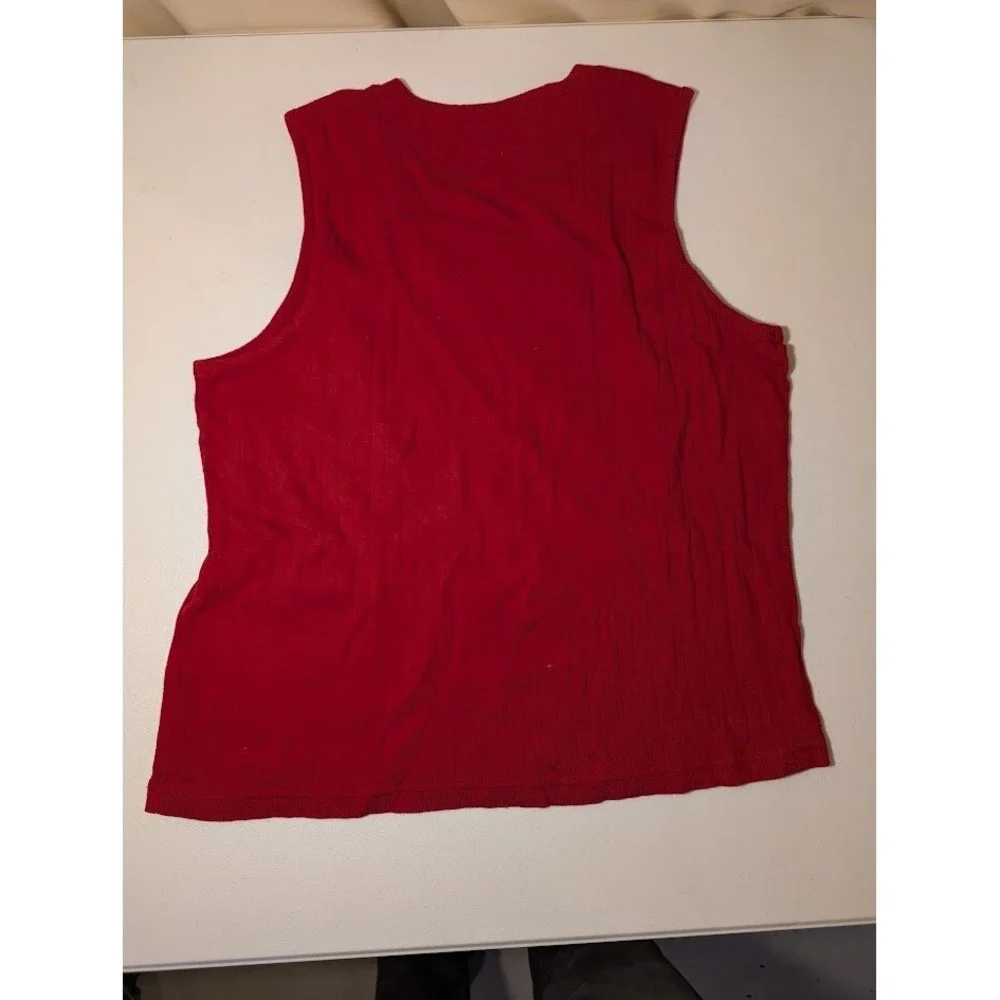 Liz Claiborne Lizwear Women's Sleeveless Top Red Ribbed V-Neck XL Gently Used - Picture 3 of 3